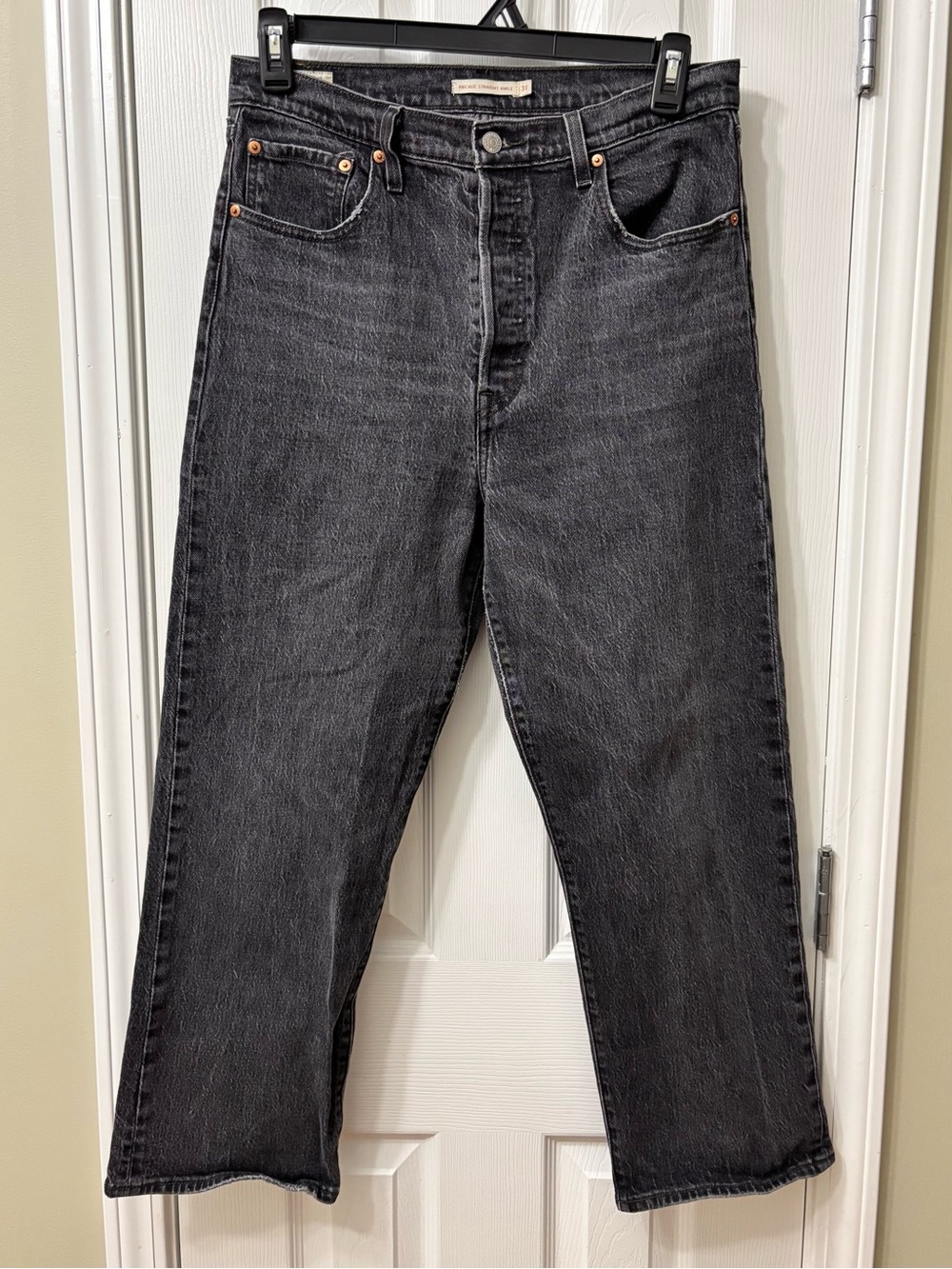 Levi’s Button Fly Ribcage Straight Ankle Black Wash Women’s Size 31 - Picture 4 of 9
